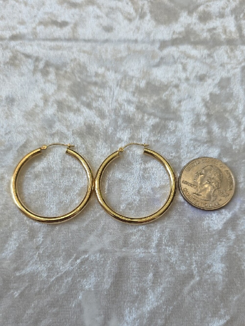 14kt Gold Hollow Hoop Earrings - Classic - Picture 2 of 11